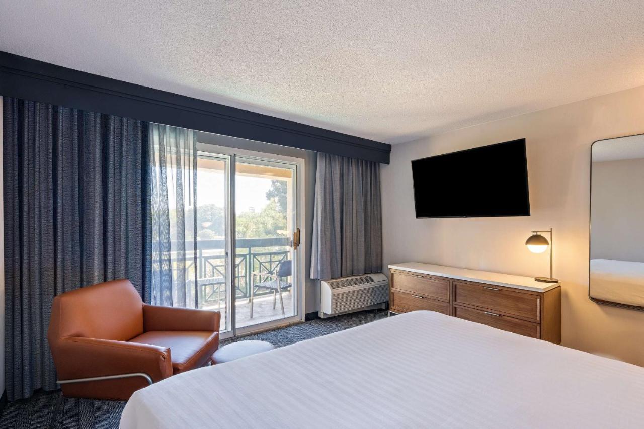 Sonesta Select Pleasant Hill Hotel Bagian luar foto